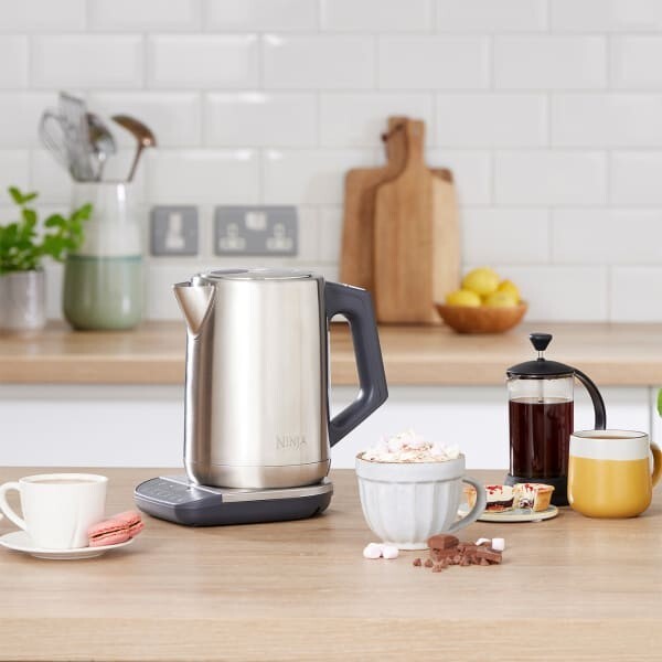 Ninja Stainless Steel Perfect Temperature Kettle, Rapid Boil – [KT201UKREF]