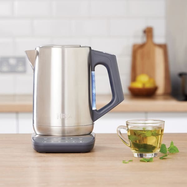 Ninja Stainless Steel Perfect Temperature Kettle, Rapid Boil – [KT201UKREF]